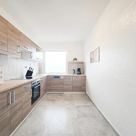 Raj Living - 2 - Balcony - Kitchen - Washing Machine - Next To Cologne