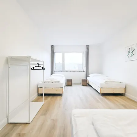 Raj Living - 2 - Balcony - Kitchen - Washing Machine - Next To Cologne Frechen
