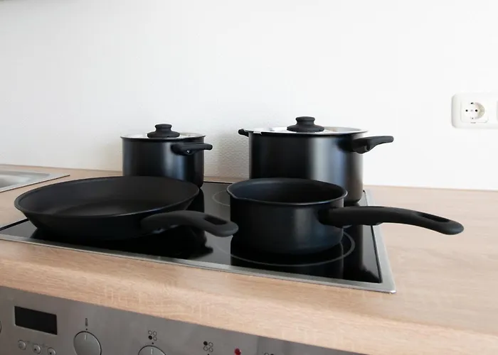 Tolstov - 2 - Balcony - Kitchen - Washing Machine - Next To Cologne Lejlighed