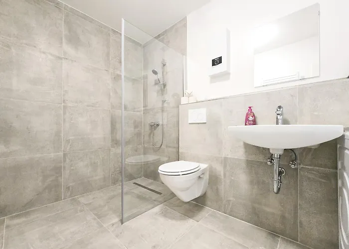 Lejlighed Tolstov - 2 - Balcony - Kitchen - Washing Machine - Next To Cologne Frechen